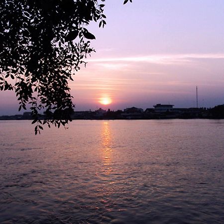 Baan Siriporn Resort Samut Songkhram Buitenkant foto