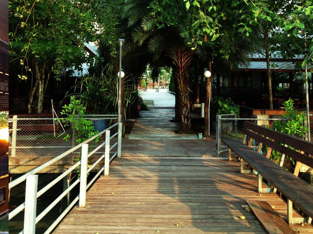 Baan Siriporn Resort Samut Songkhram Buitenkant foto