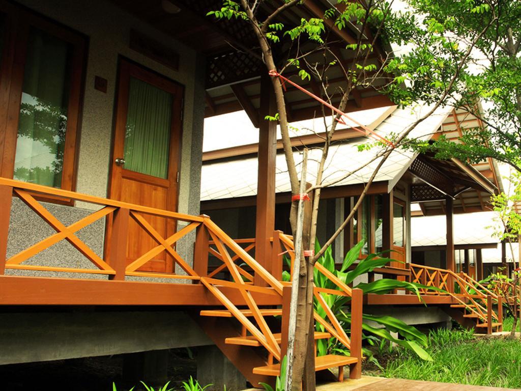 Baan Siriporn Resort Samut Songkhram Buitenkant foto