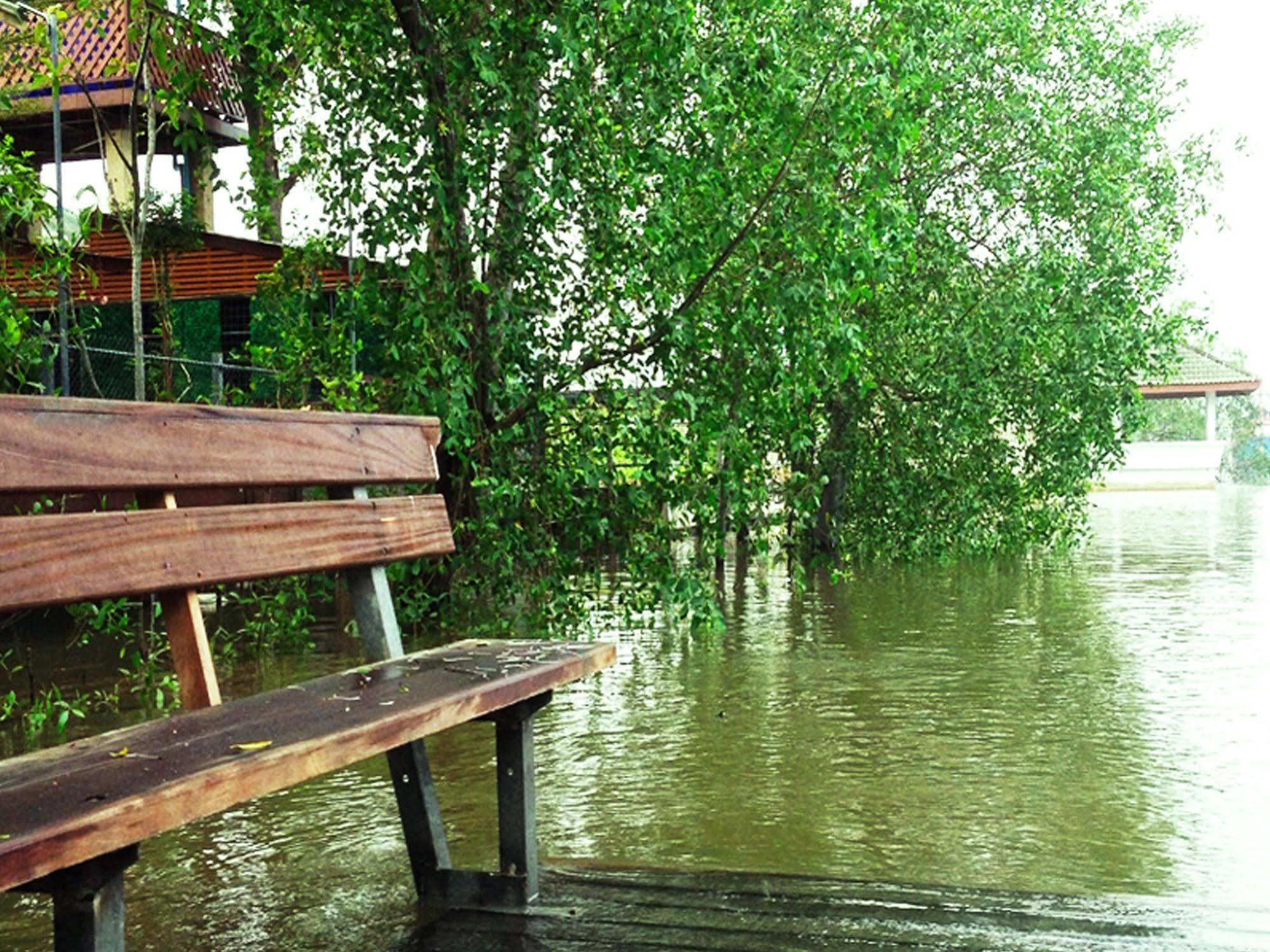 Baan Siriporn Resort Samut Songkhram Buitenkant foto