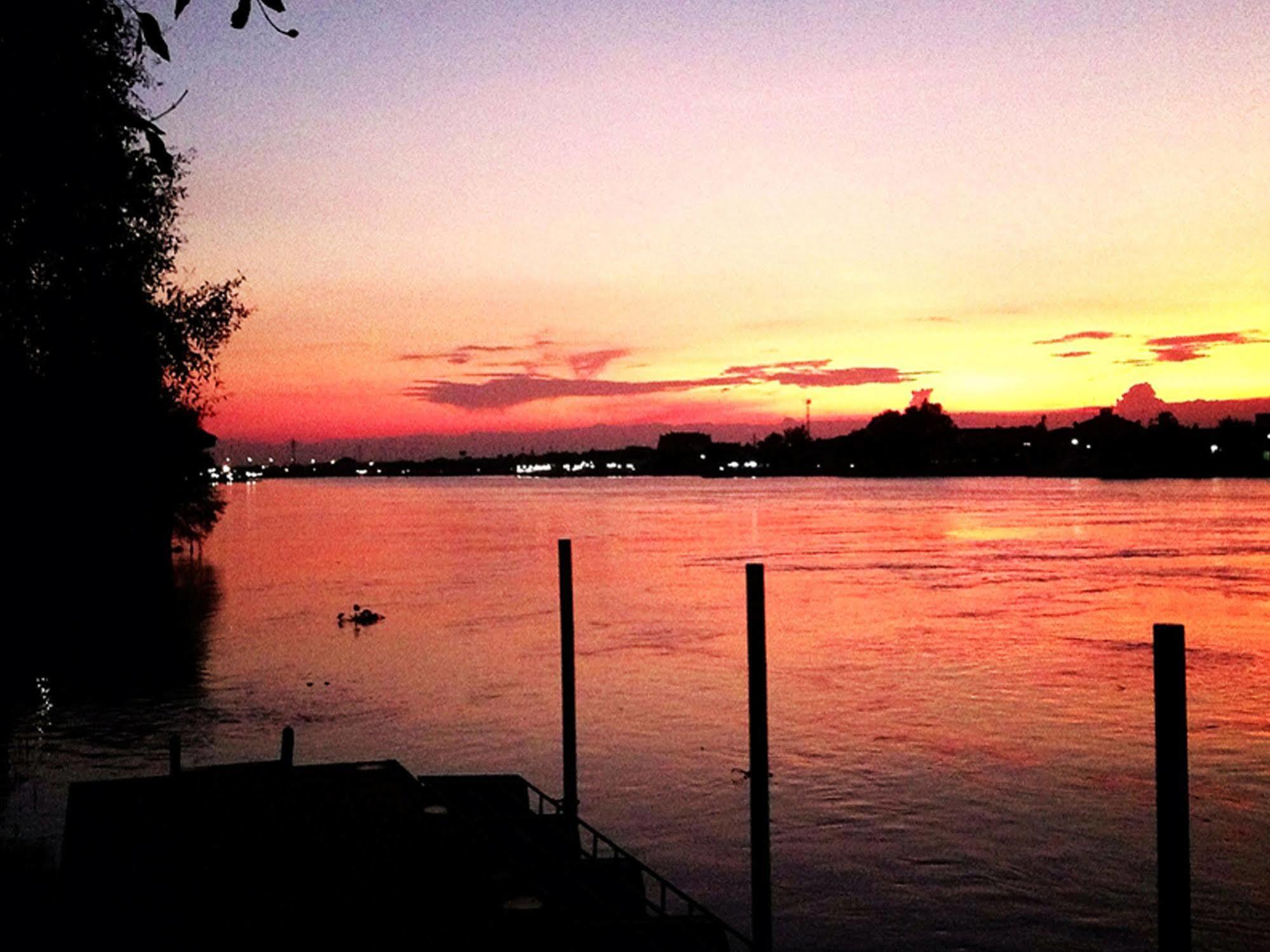 Baan Siriporn Resort Samut Songkhram Buitenkant foto
