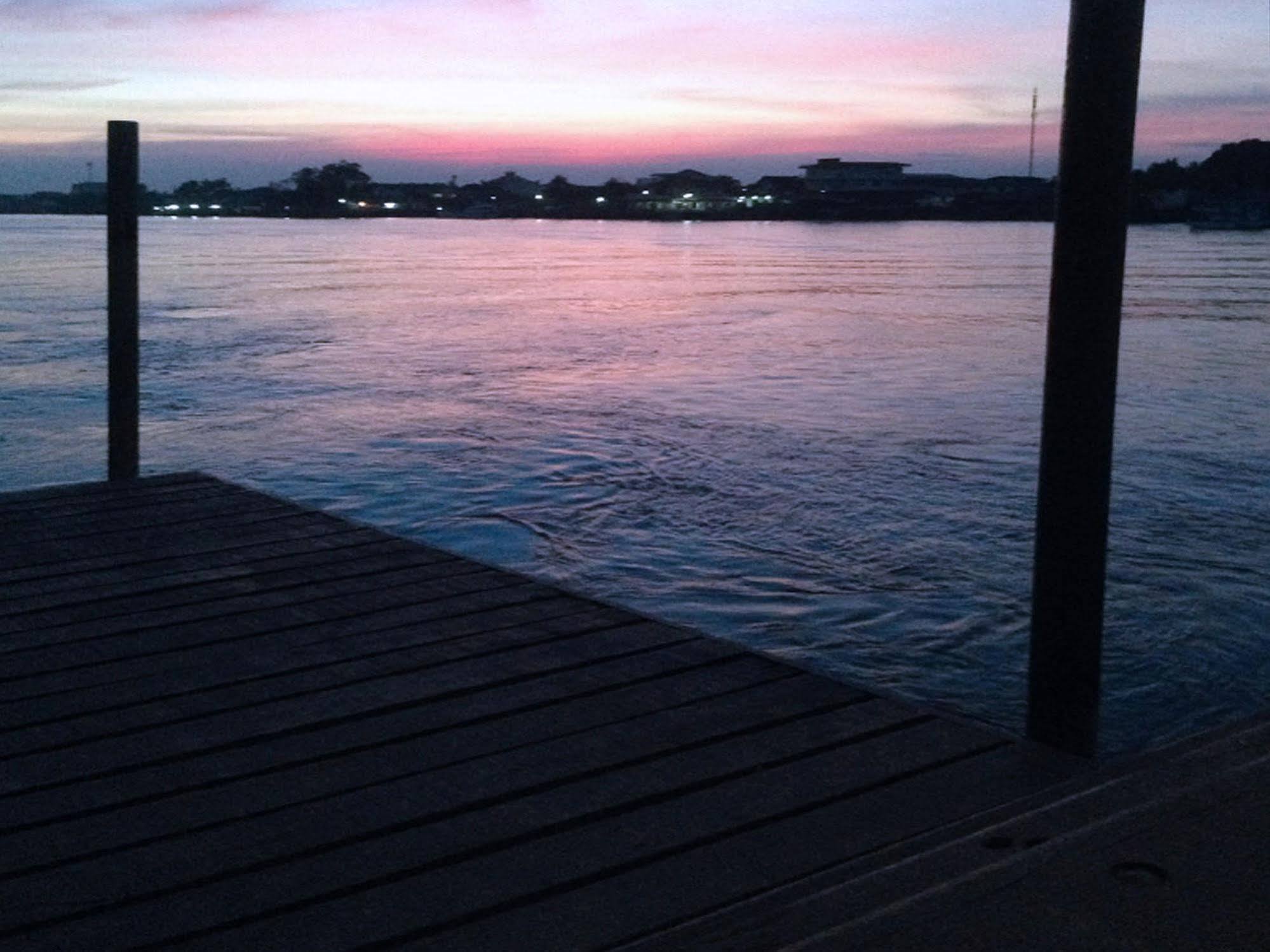 Baan Siriporn Resort Samut Songkhram Buitenkant foto
