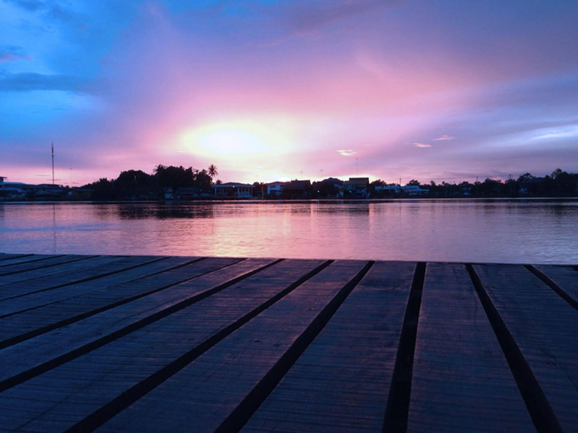 Baan Siriporn Resort Samut Songkhram Buitenkant foto